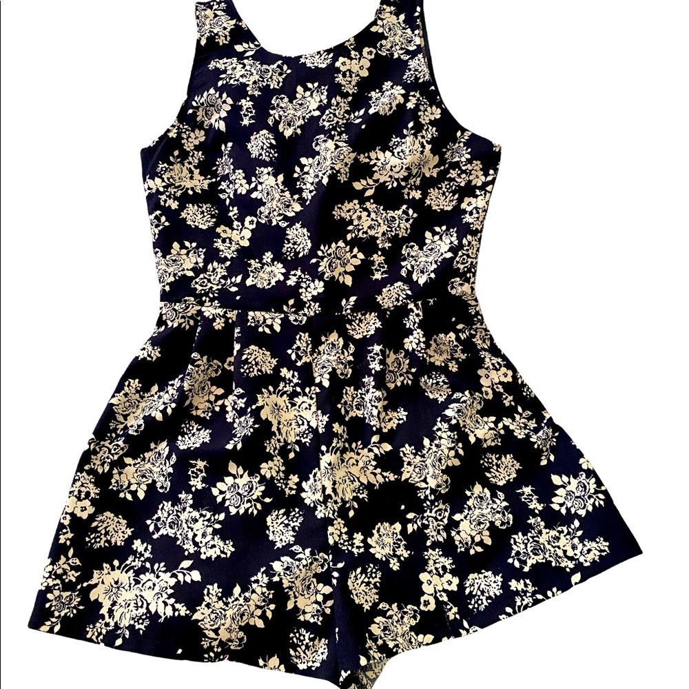 LUSH Boutique Floral Romper Large